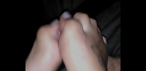  White toes give amazing toejob with cumshot